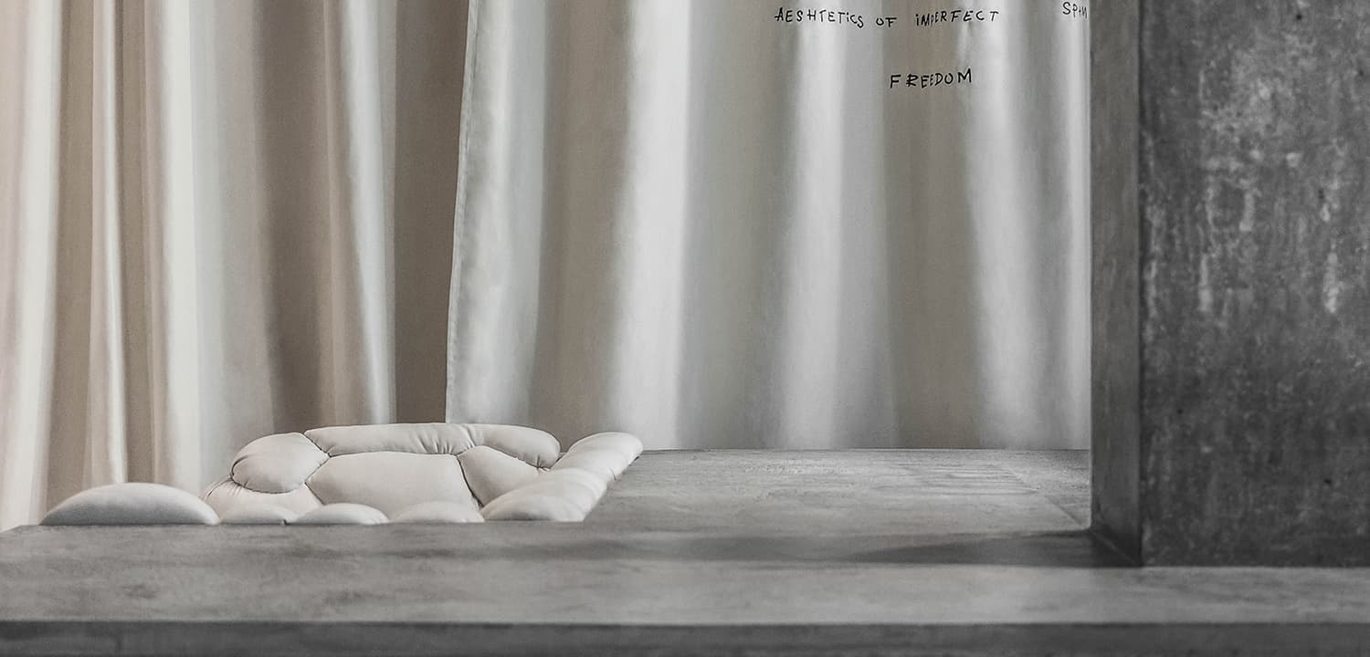 Брутальный минимализм в шоуруме в Екатеринбурге — проект команды Одногруппники