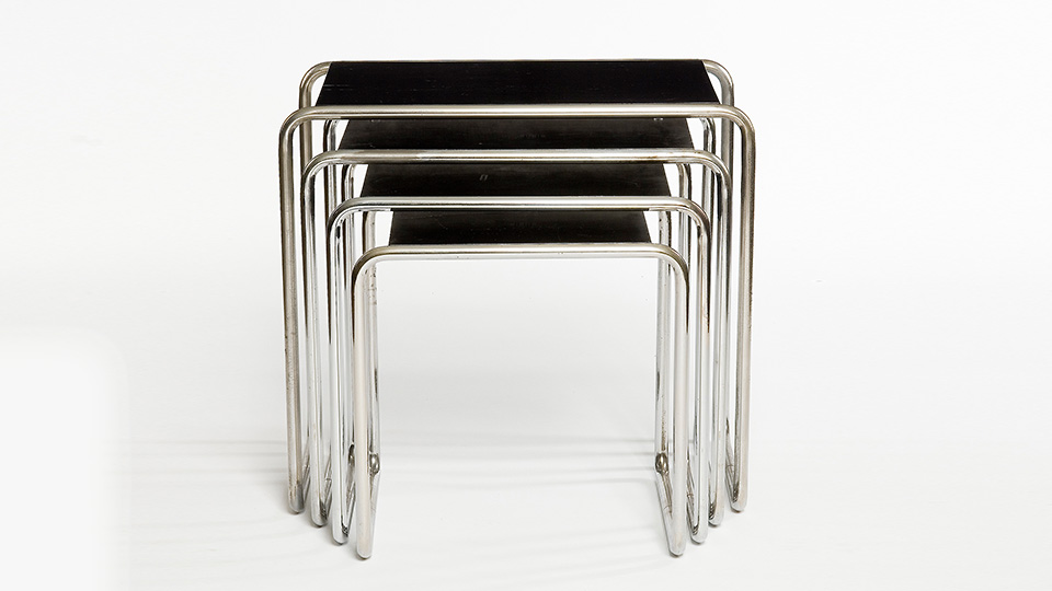 Марсель Брёйер, «Штабелируемые столы», 1928