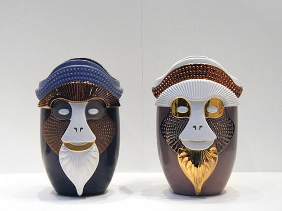 Итальянский дизайнер представила коллекцию ваз в виде голов приматов