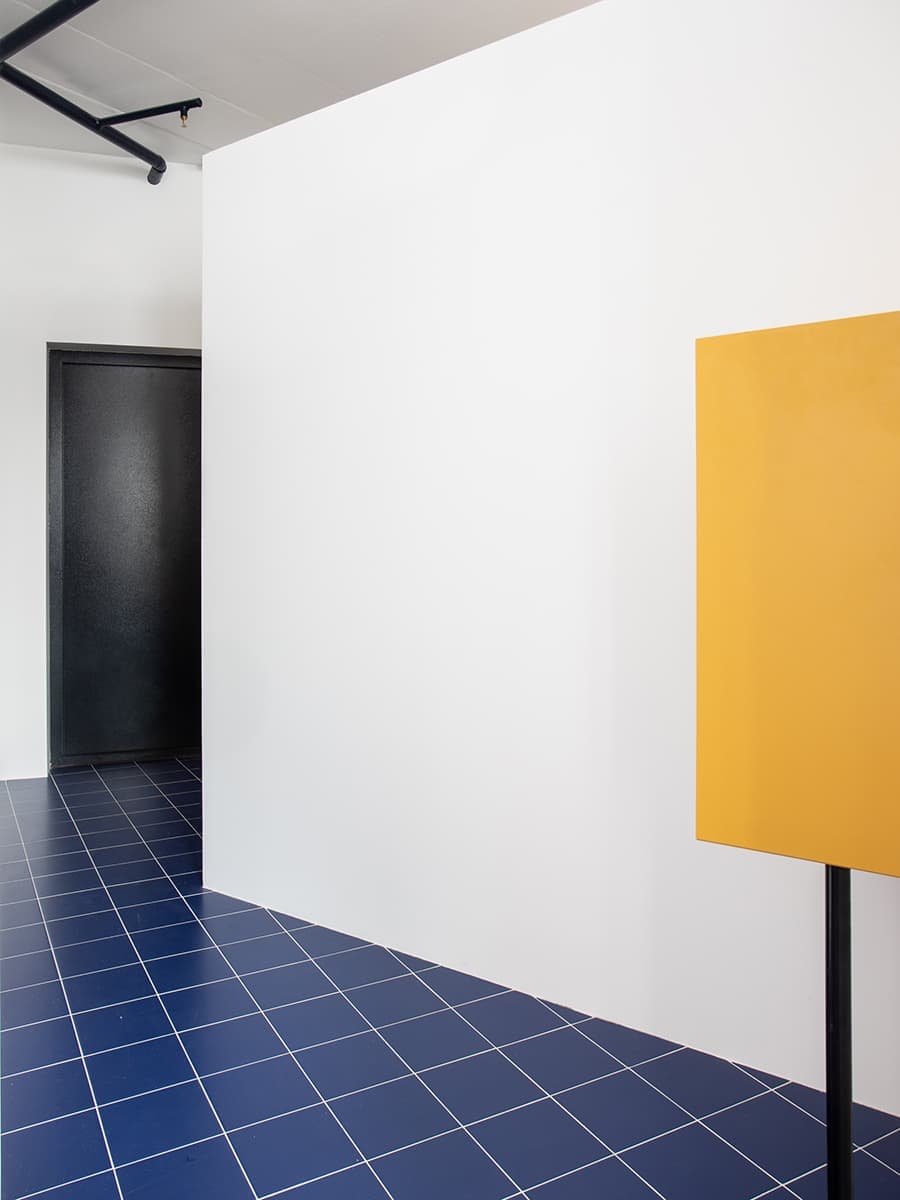 Маленькая квартира в стиле архитектурного модернизма — проект buro5