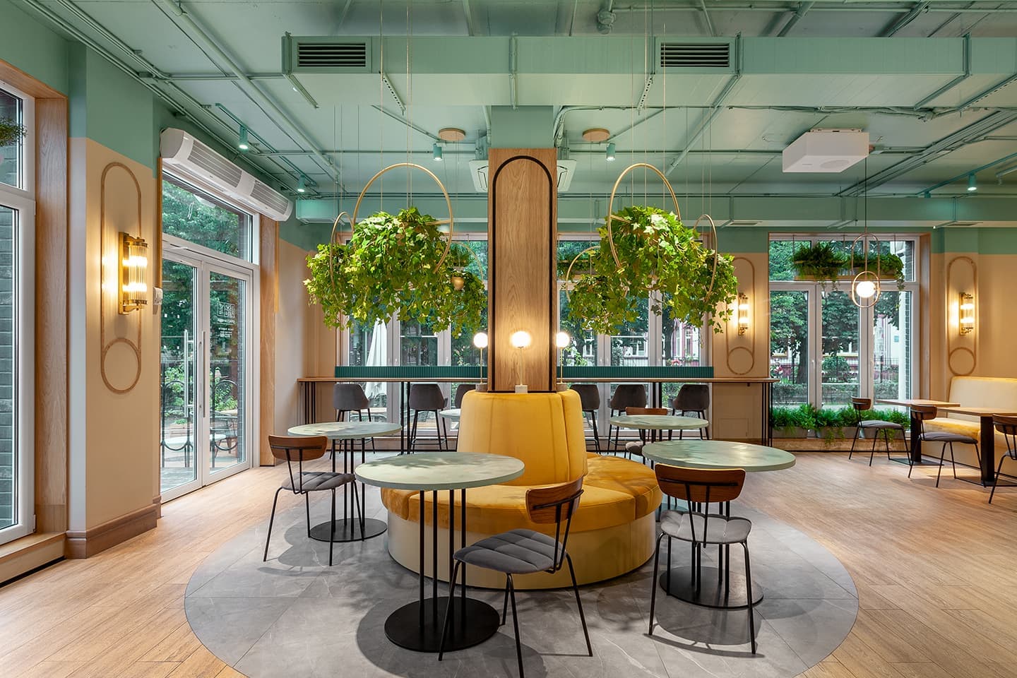 Яркое кафе в Зеленоградске — проект Shiba Design Bureau