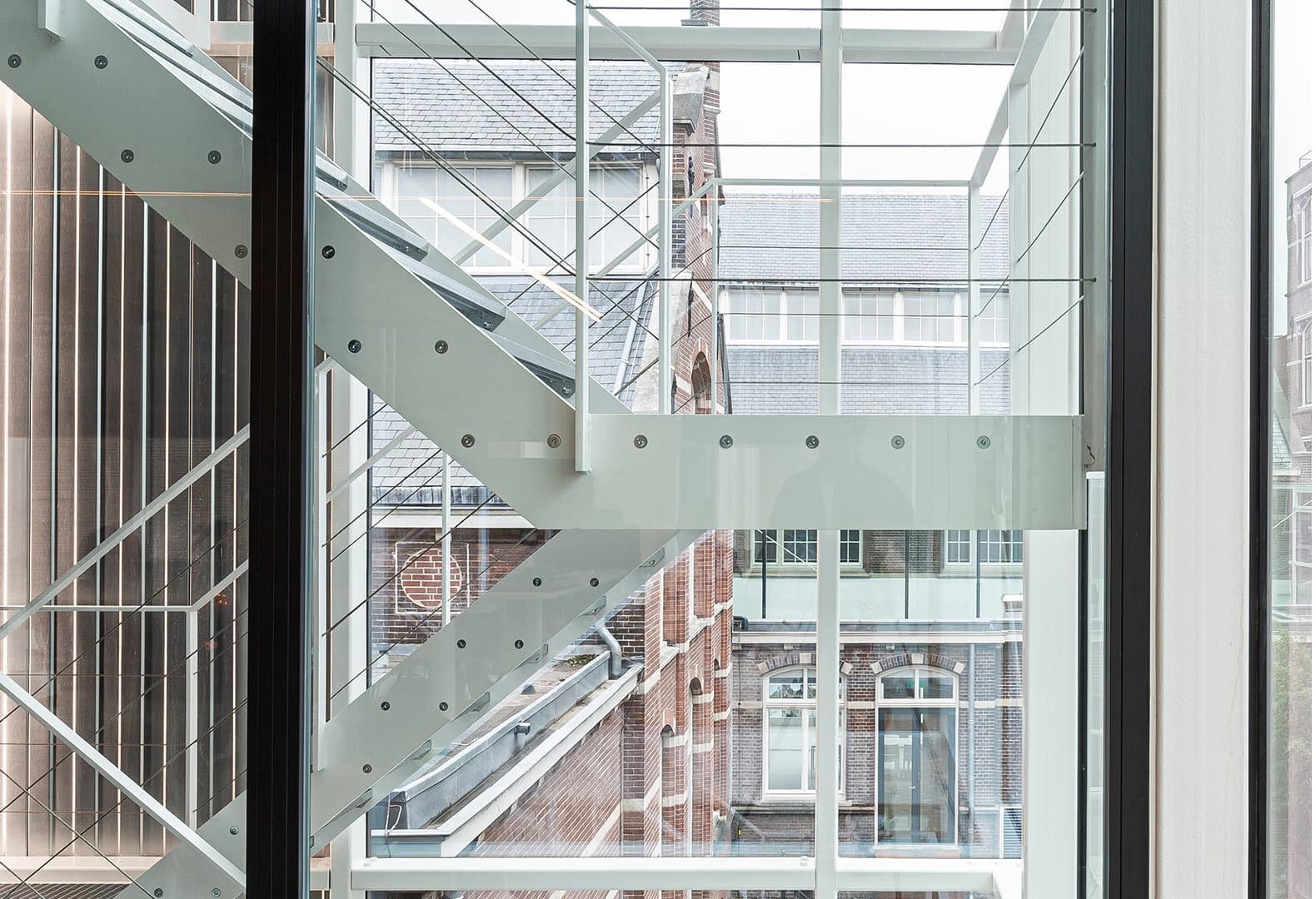 Циркулярный сборно-разборный офис cepezed. Фото: Lucas van der Wee