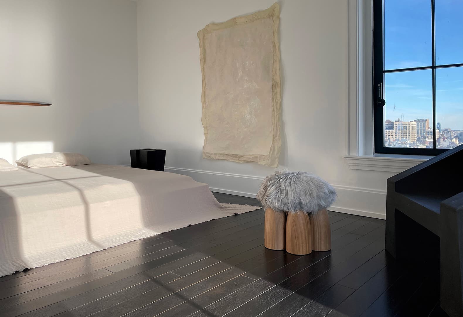 Выставка коллекционного дизайна Galerie Philia в Walker Tower