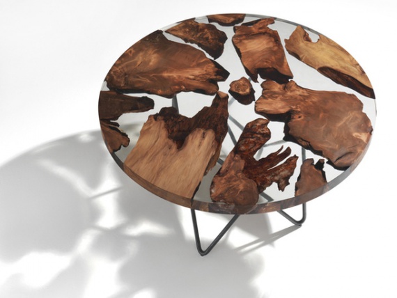 Фабрика Riva1920 представила стол из тысячелетнего дерева каури