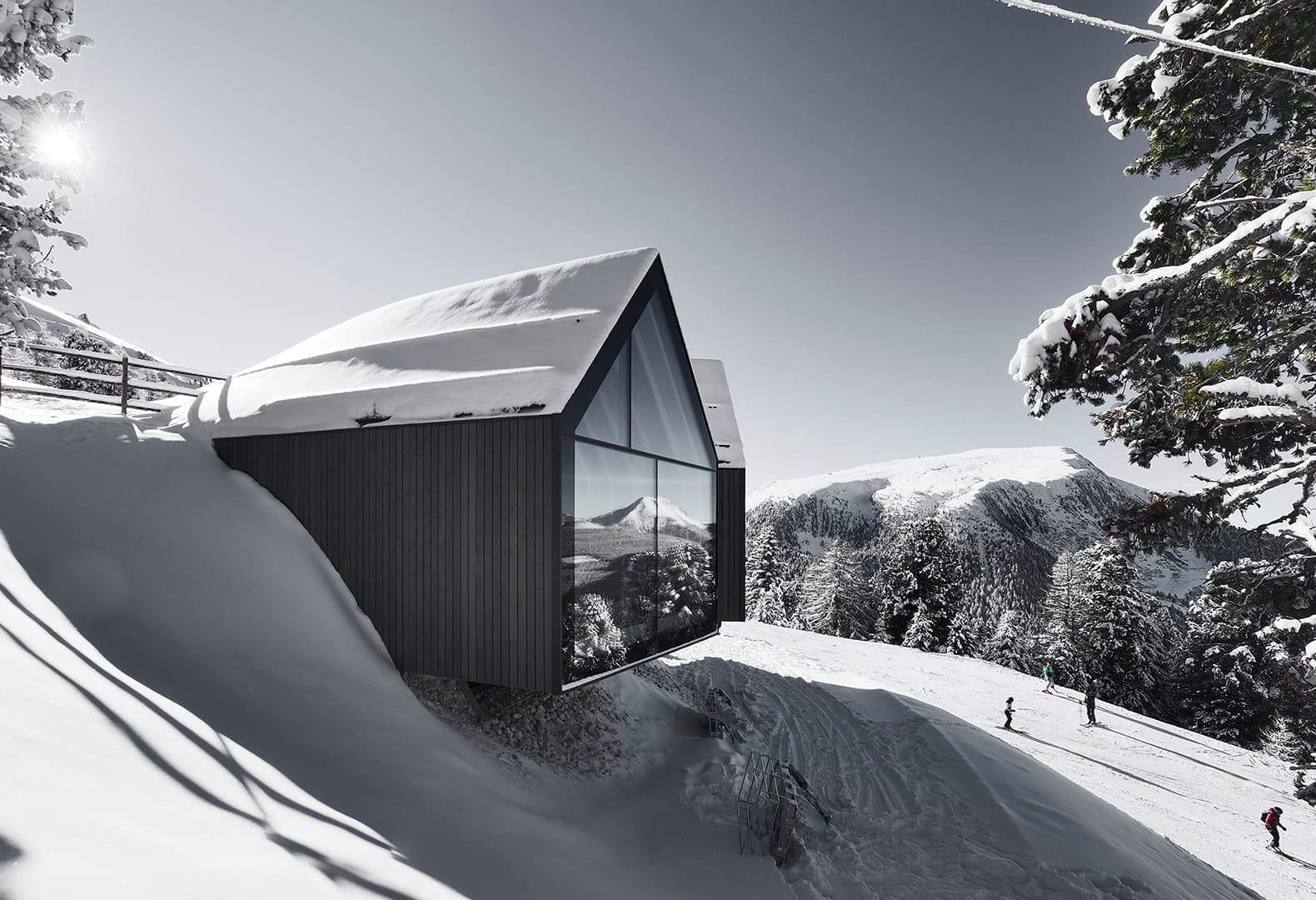 OBERHOLZ MOUNTAIN HUT. Фото: Oskar Da Riz, Jens Rüßmann