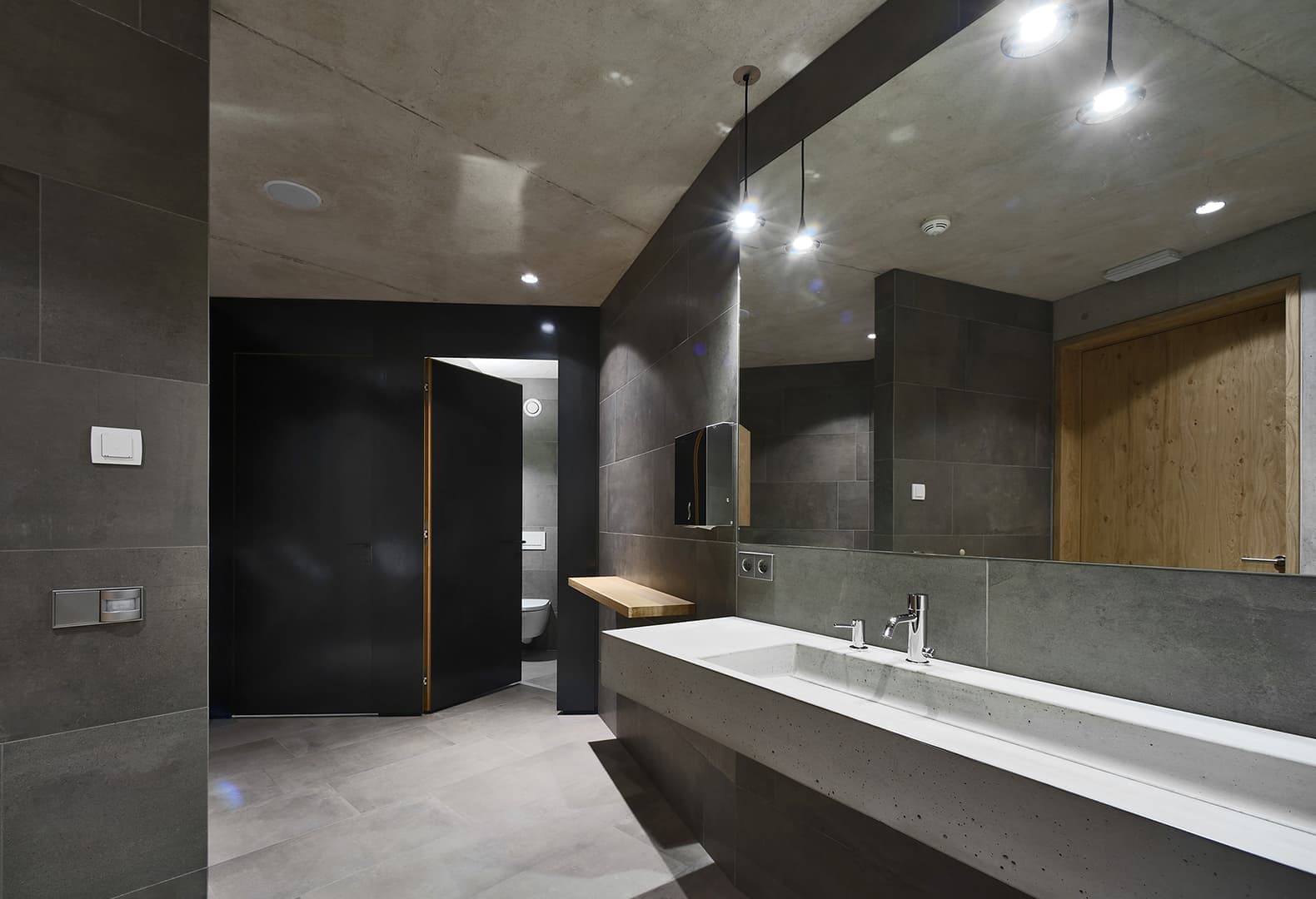 OBERHOLZ MOUNTAIN HUT. Фото: Oskar Da Riz, Jens Rüßmann