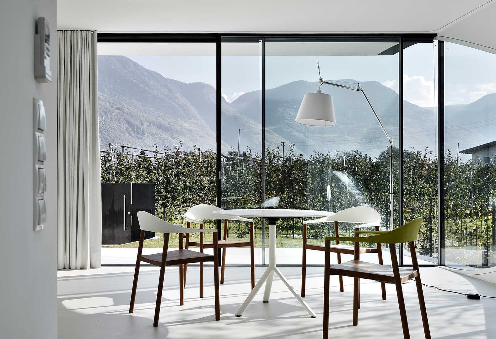 THE MIRROR HOUSES. Фото: Oskar Da Riz, Nicolo Degiorgis