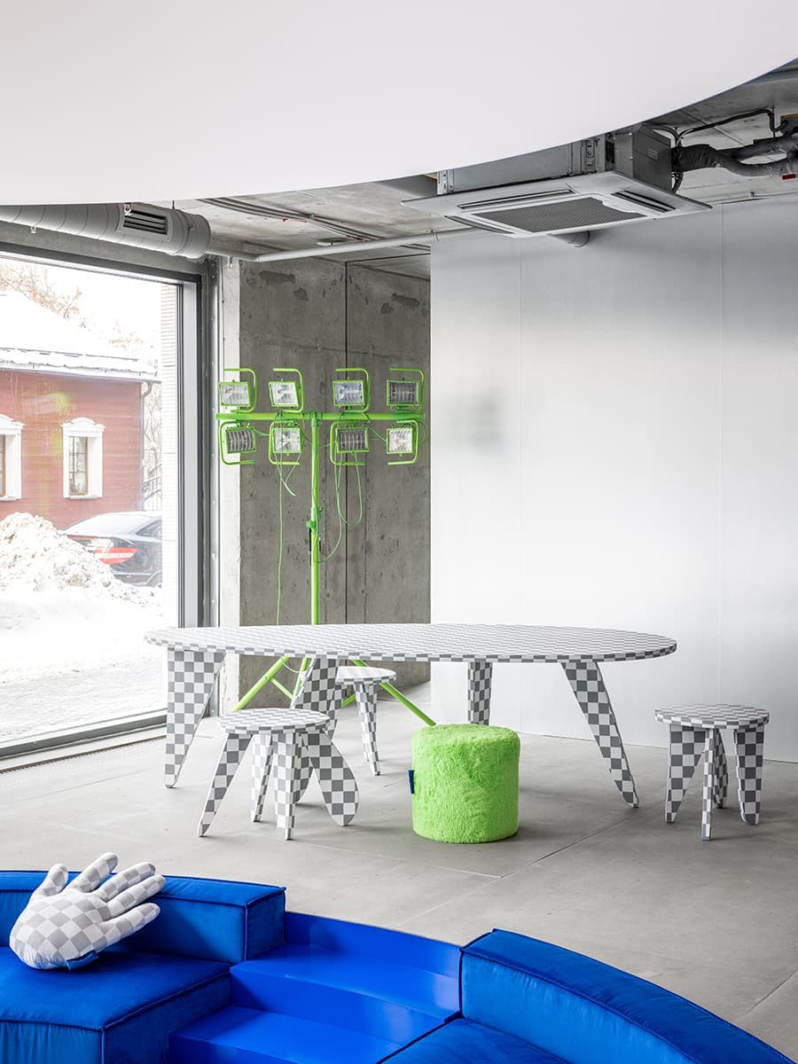 Многофункциональное пространство с бутиком, кафе и офисом – московский шоурум Crosby Studios