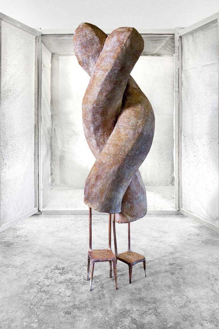 Коммуникативные объекты Начо Карбонеля.Twins, 2014