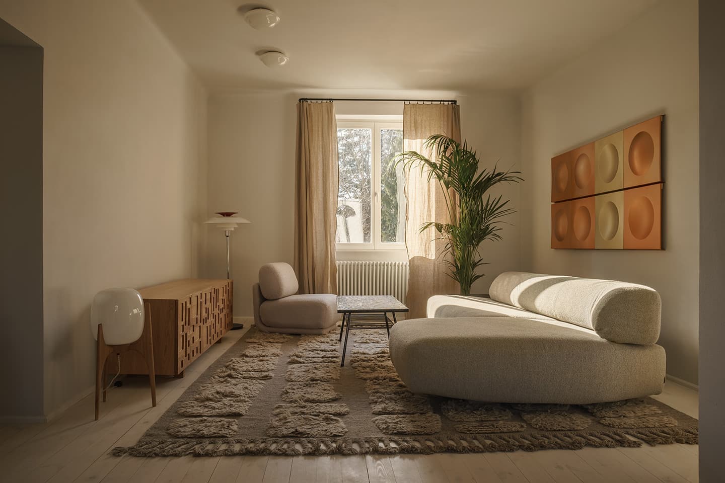 Квартира в Варшаве с дизайнерскими деталями пражского метро – проект студии Loft Kolasiński