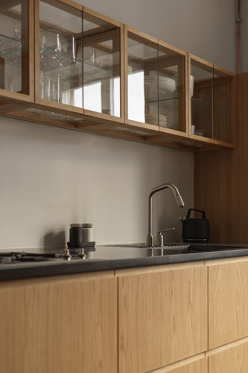 Квартира в Варшаве с дизайнерскими деталями пражского метро – проект студии Loft Kolasiński