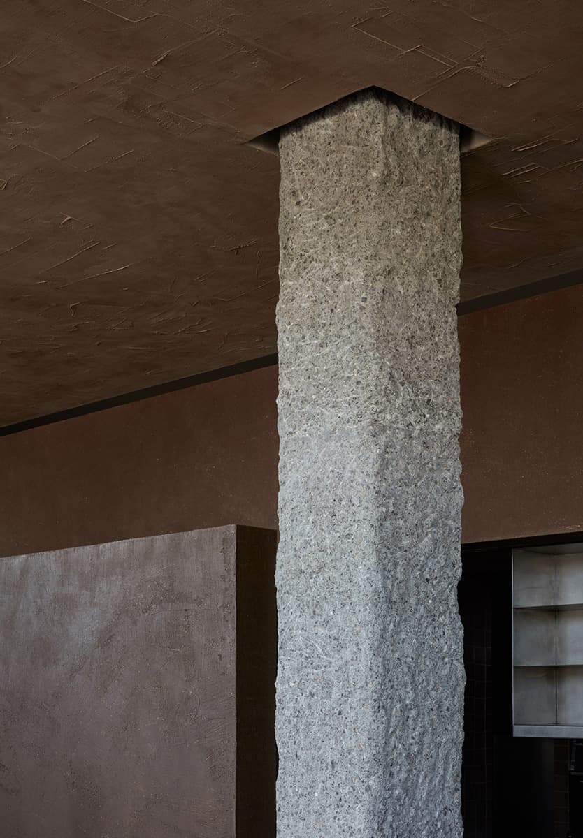 Заведение с терракотовыми оттенками в интерьере – проект BONE