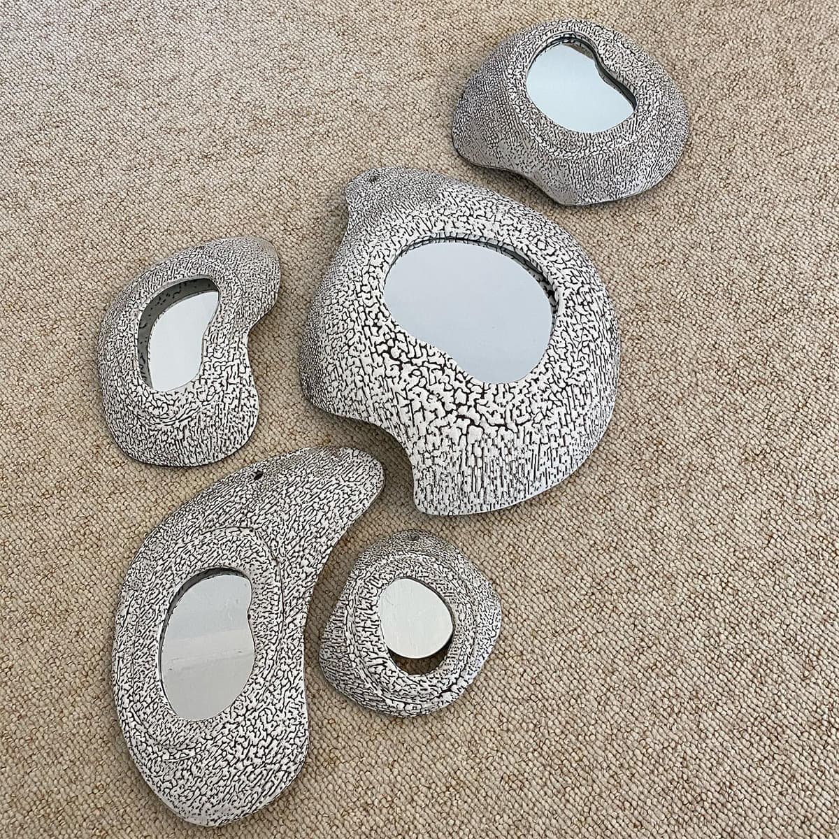 Оливия Конье. Mirror