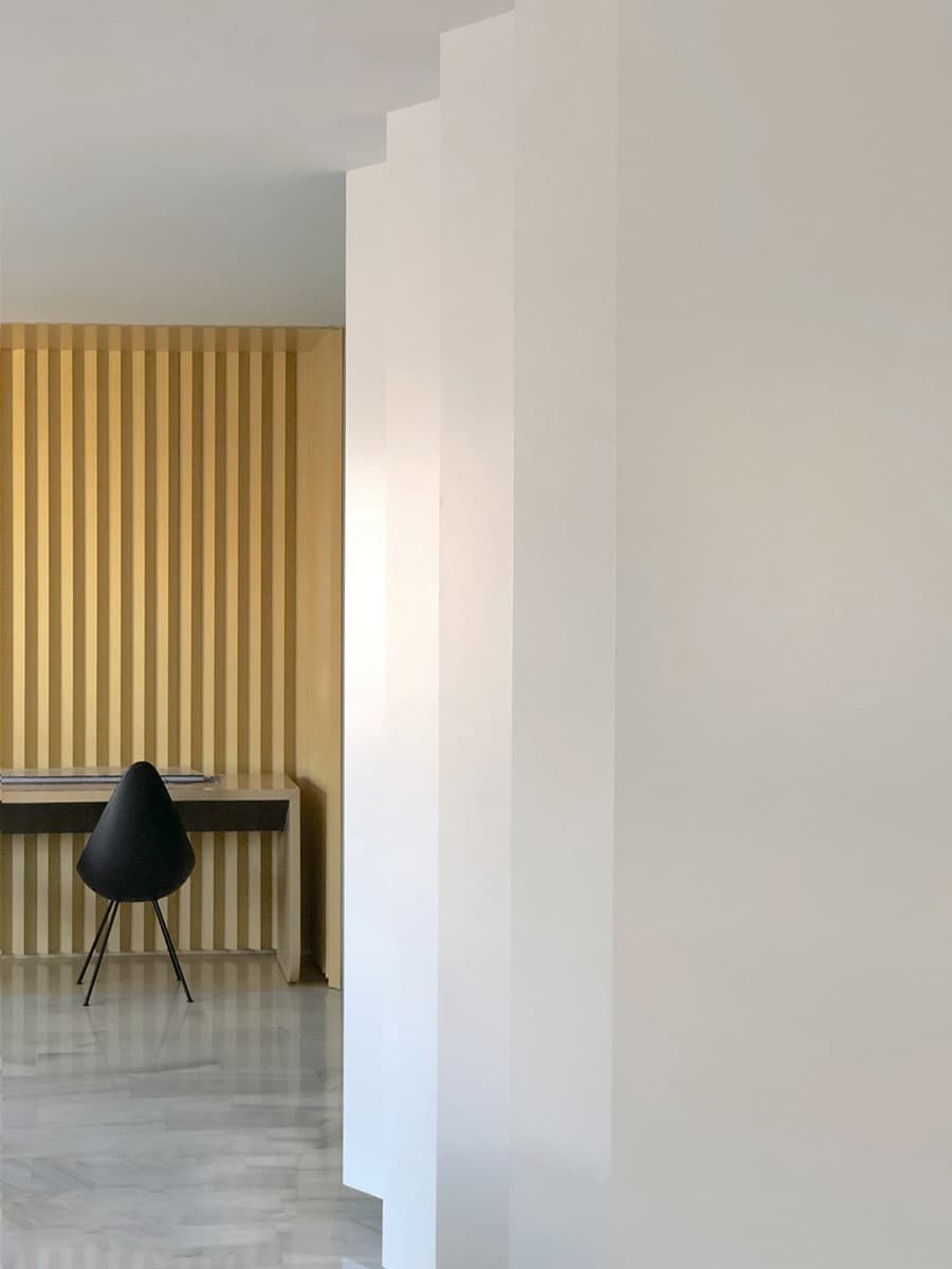 Апартаменты с цветовыми блоками – проект Studio NOJU