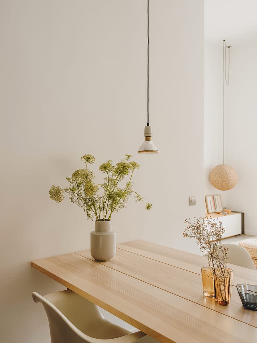 Отреставрированная квартира с четырехметровыми потолками – проект студии Iglesias-Hamelin Arquitectos