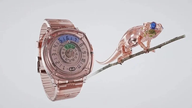 Часы Gucci Grip с сапфировым стеклом