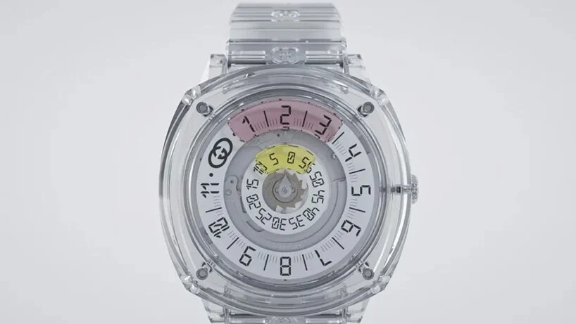 Часы Gucci Grip с сапфировым стеклом