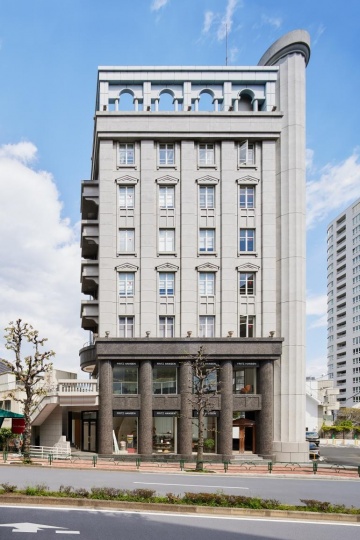 Открытие штаб-квартиры Fritz Hansen в Токио в здании, спроектированном Кенго Кума
