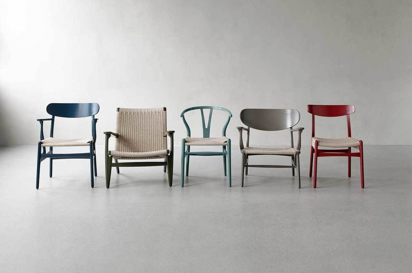 Илзе Кроуфорд и Carl Hansen & Søn представили новую цветовую палитру легендарных стульев
