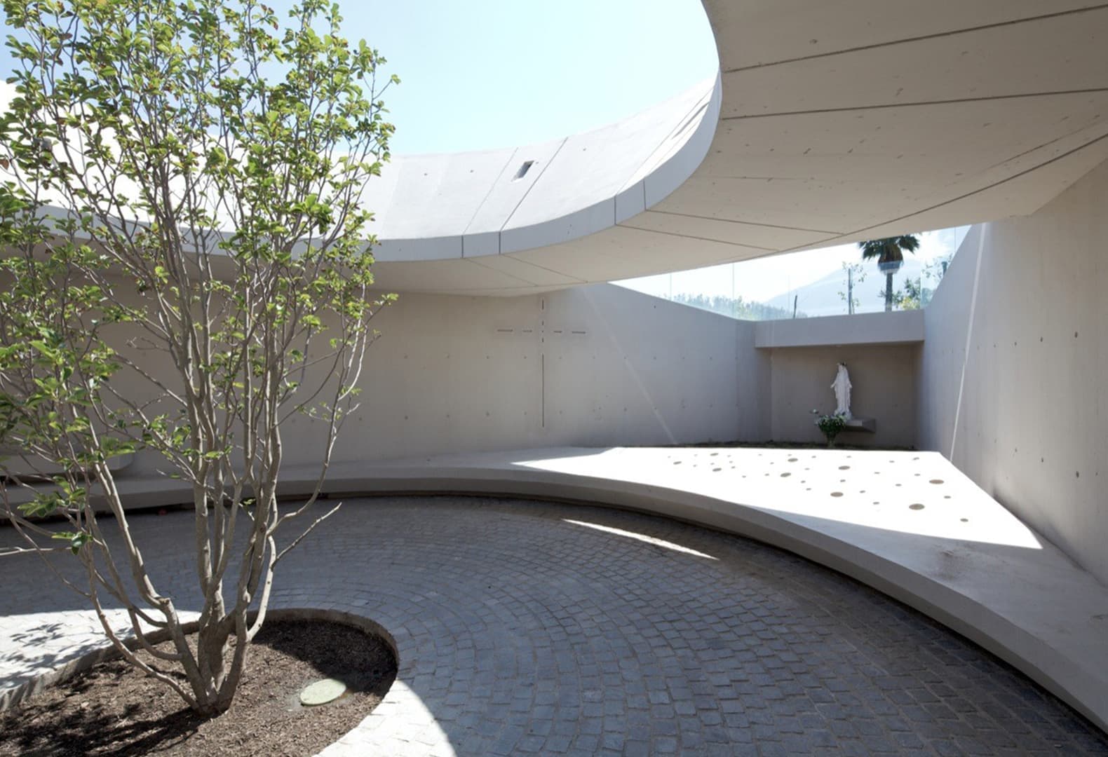 M9 Memorial. Gonzalo Mardones V Arquitectos. Фото: Nico Saeh