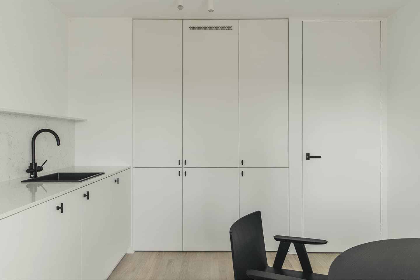 Минская квартира с необычной планировкой – проект студии Radical Passive