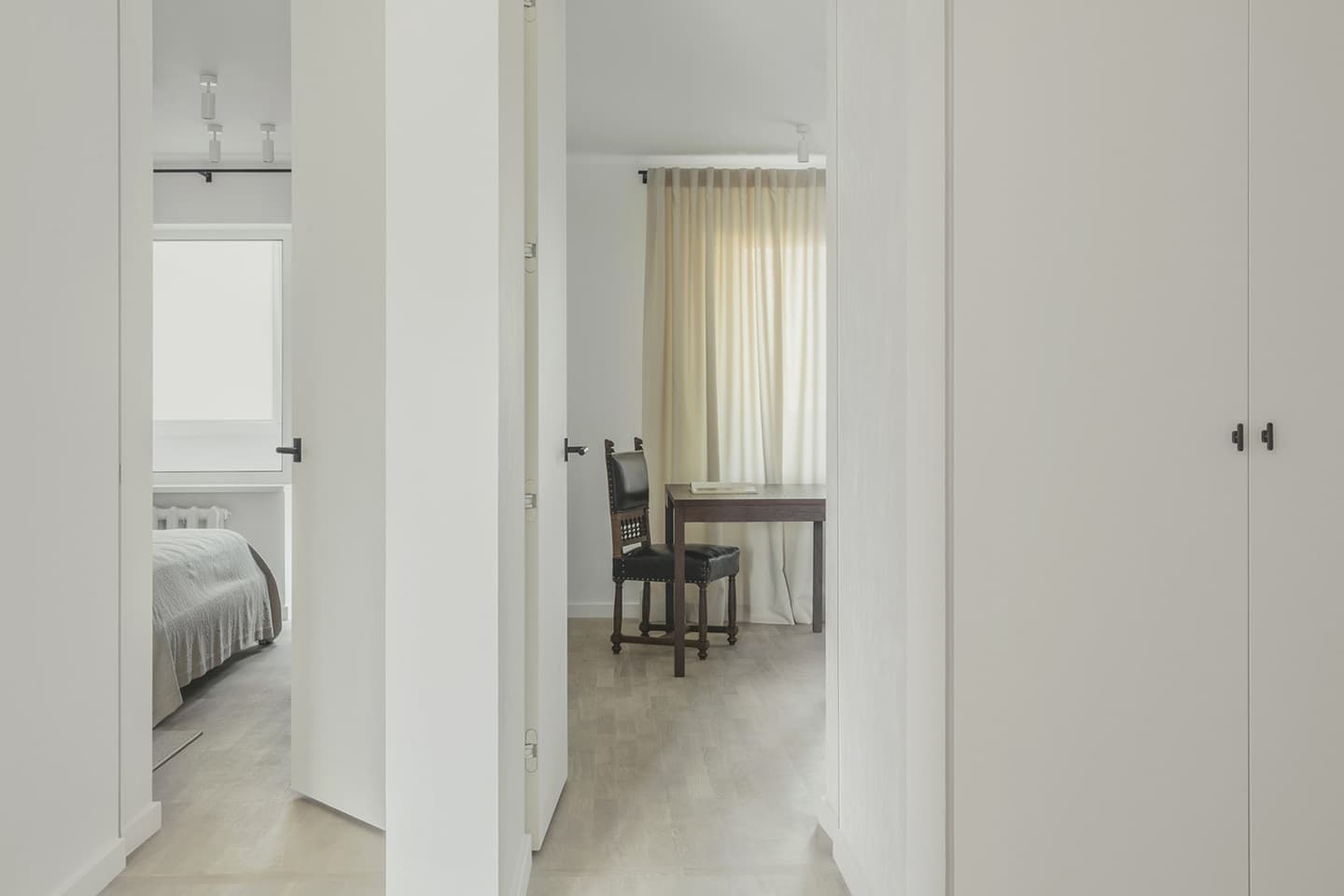 Минская квартира с необычной планировкой – проект студии Radical Passive