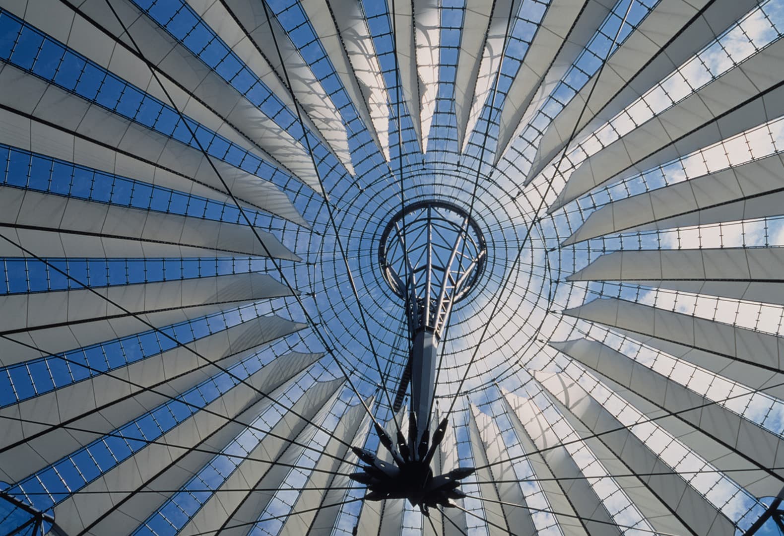 Оливия Конье. Totem