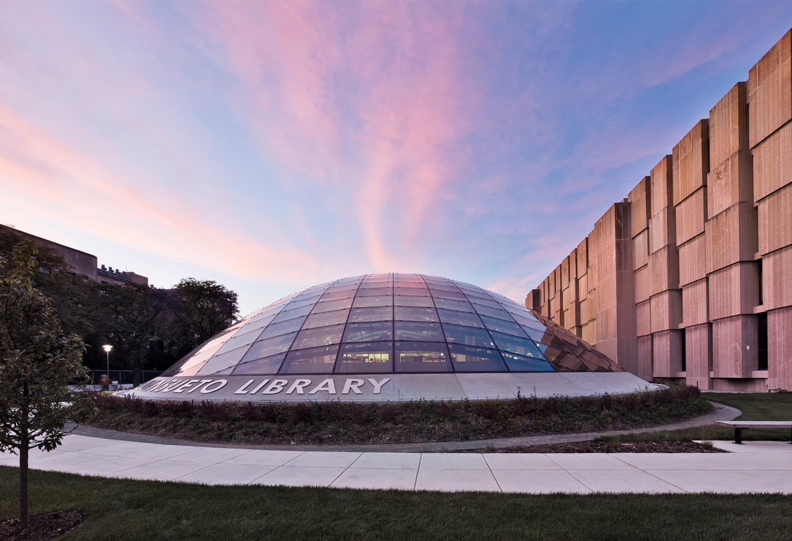 Оливия Конье. Totem