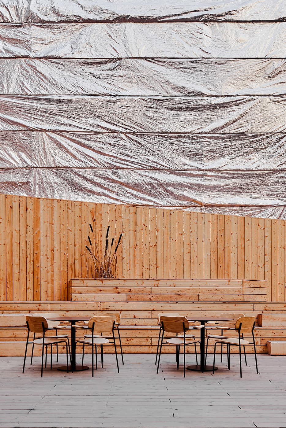 Общественное пространство в историческом особняке – проект DA bureau