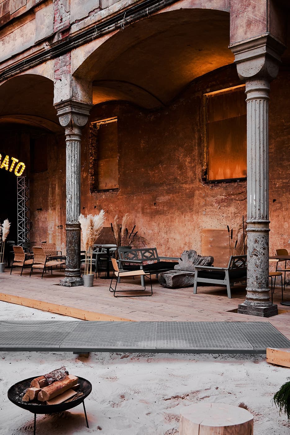 Общественное пространство в историческом особняке – проект DA bureau