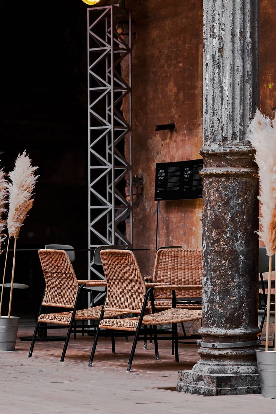 Общественное пространство в историческом особняке – проект DA bureau