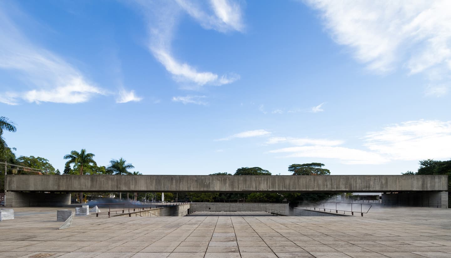Бразильский музей скульптуры в Сан-Паулу (1988). Пауло Мендес да Роша. Фото: Paul Clemence, FLAGRANTE