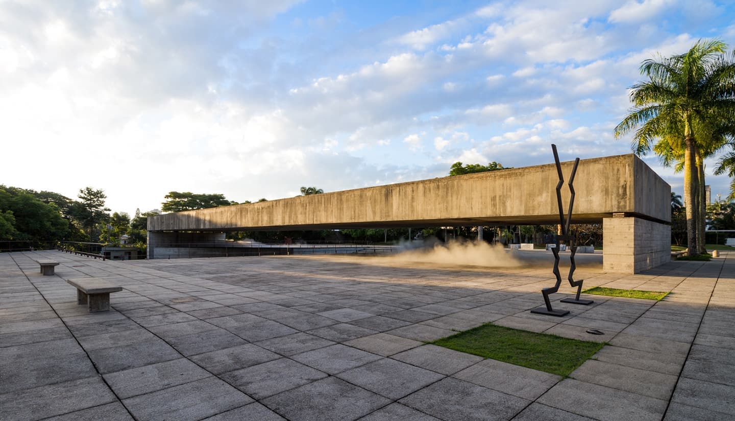 Бразильский музей скульптуры в Сан-Паулу (1988). Пауло Мендес да Роша. Фото: Paul Clemence, FLAGRANTE