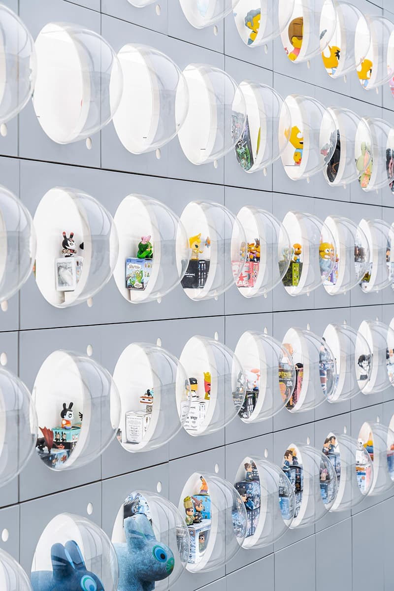 Небольшой магазин комиксов и коллекционных фигурок – проект студии anyScale