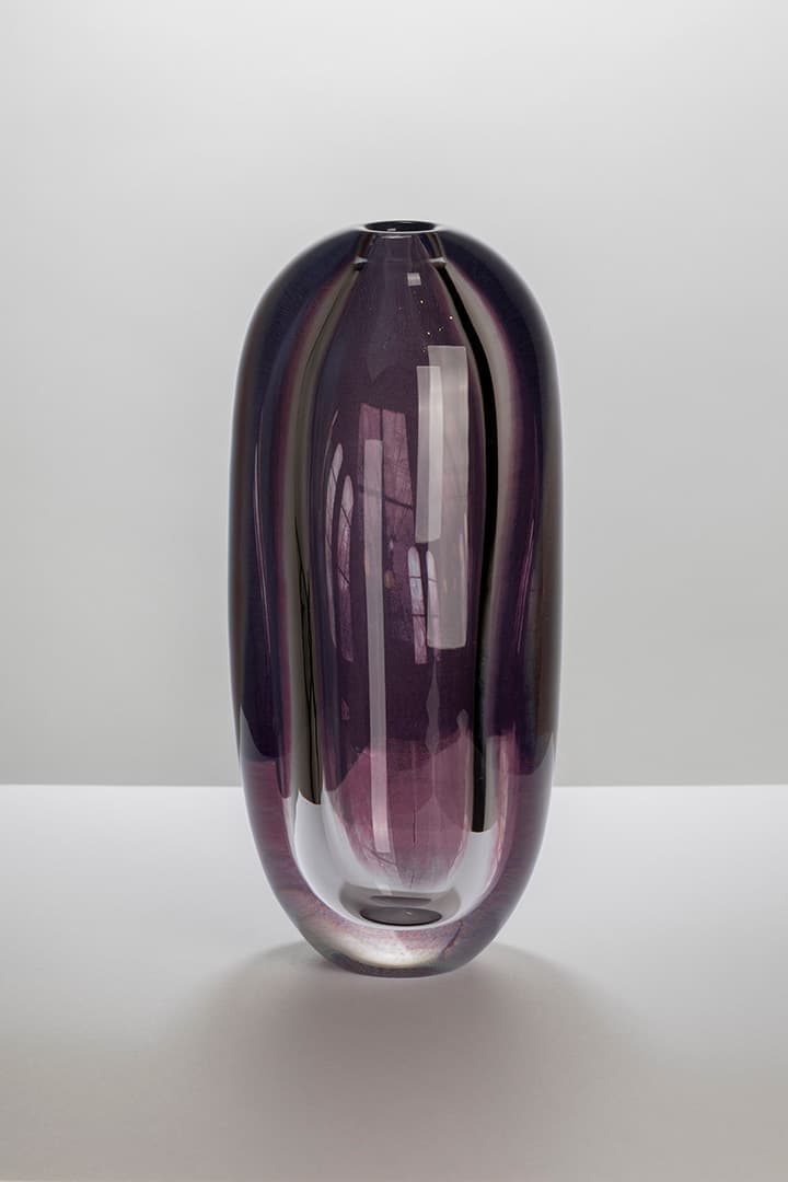 Reflection Vase. Front