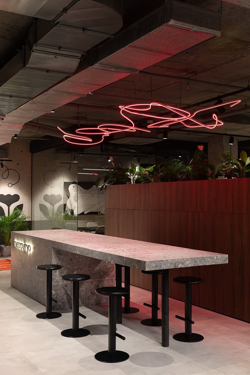 Офис компании Mercuryo.io – проект коллаборации Делателей.Офисов и дизайнера Екатерины Турбиной