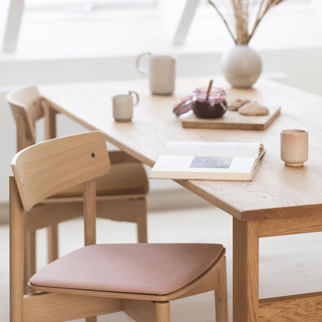 Cross Chair. TAKT
