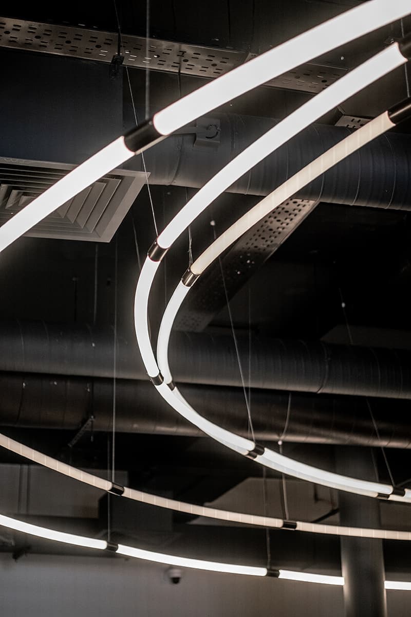 Бар рядом с коворкингом – проект студии Cartelle Design