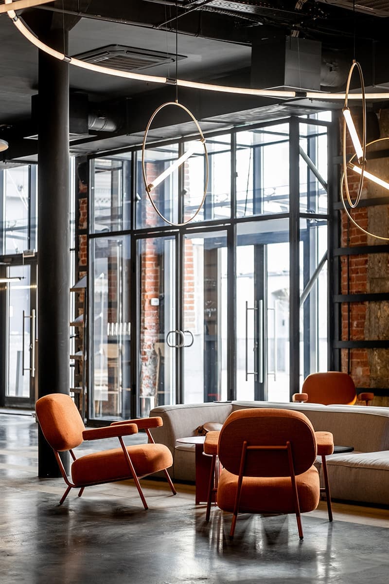 Бар рядом с коворкингом – проект студии Cartelle Design