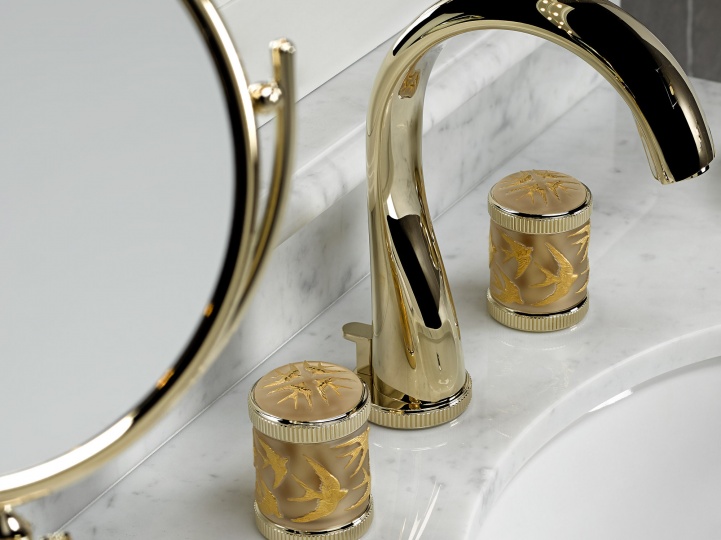 THG Paris x Lalique: коллекция с ласточками в честь 20-летнего сотрудничества