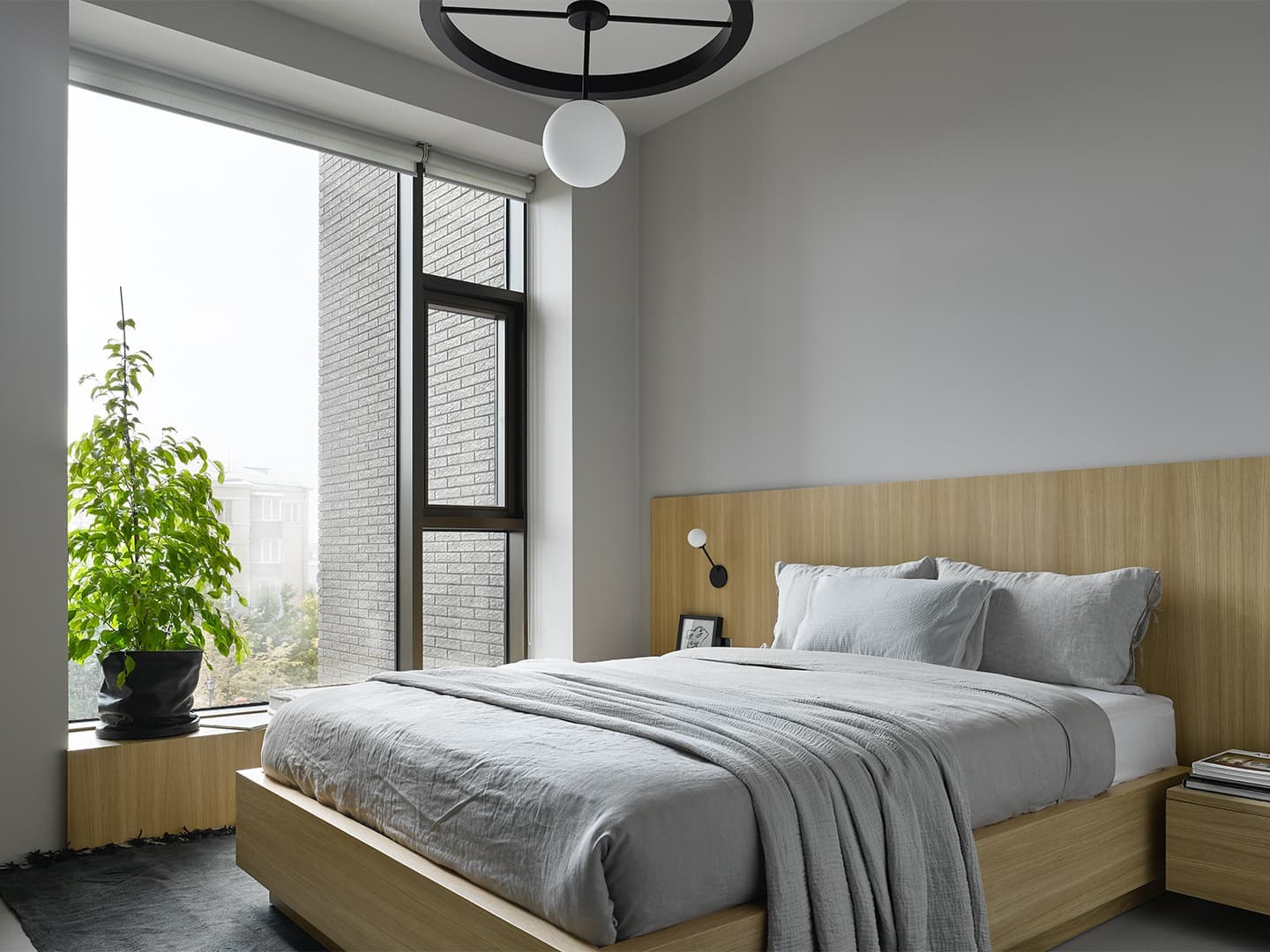 Московские апартаменты с камином – проект бюро Workshop studio