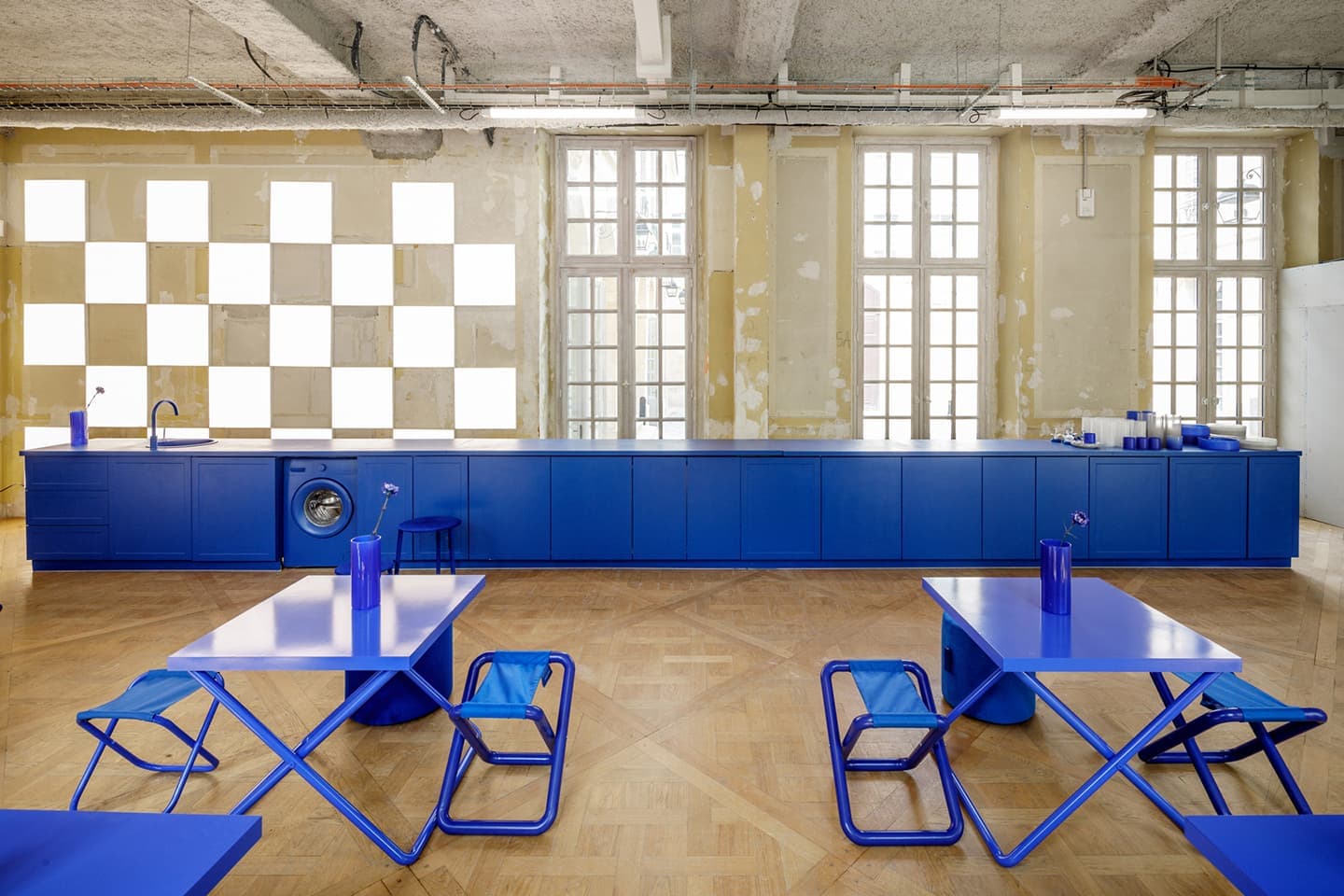 Поп-ап кафе в особняке XVII века – проект бюро Crosby Studios