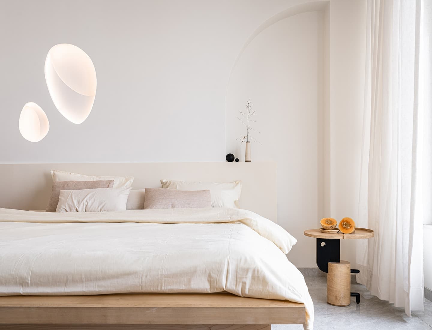 Просторные апартаменты с авангардными элементами в Индии – проект студии The Act of Quad