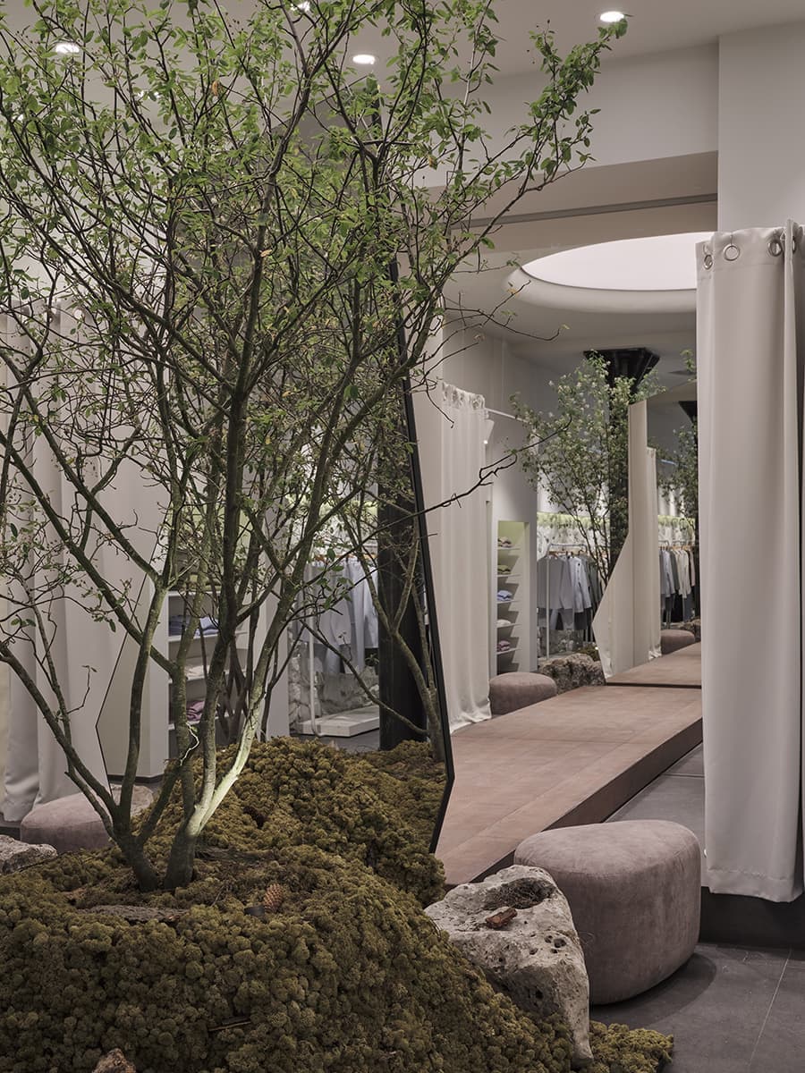 Магазин бренда одежды с гармоничным природным интерьером – проект бюро JL STUDIO
