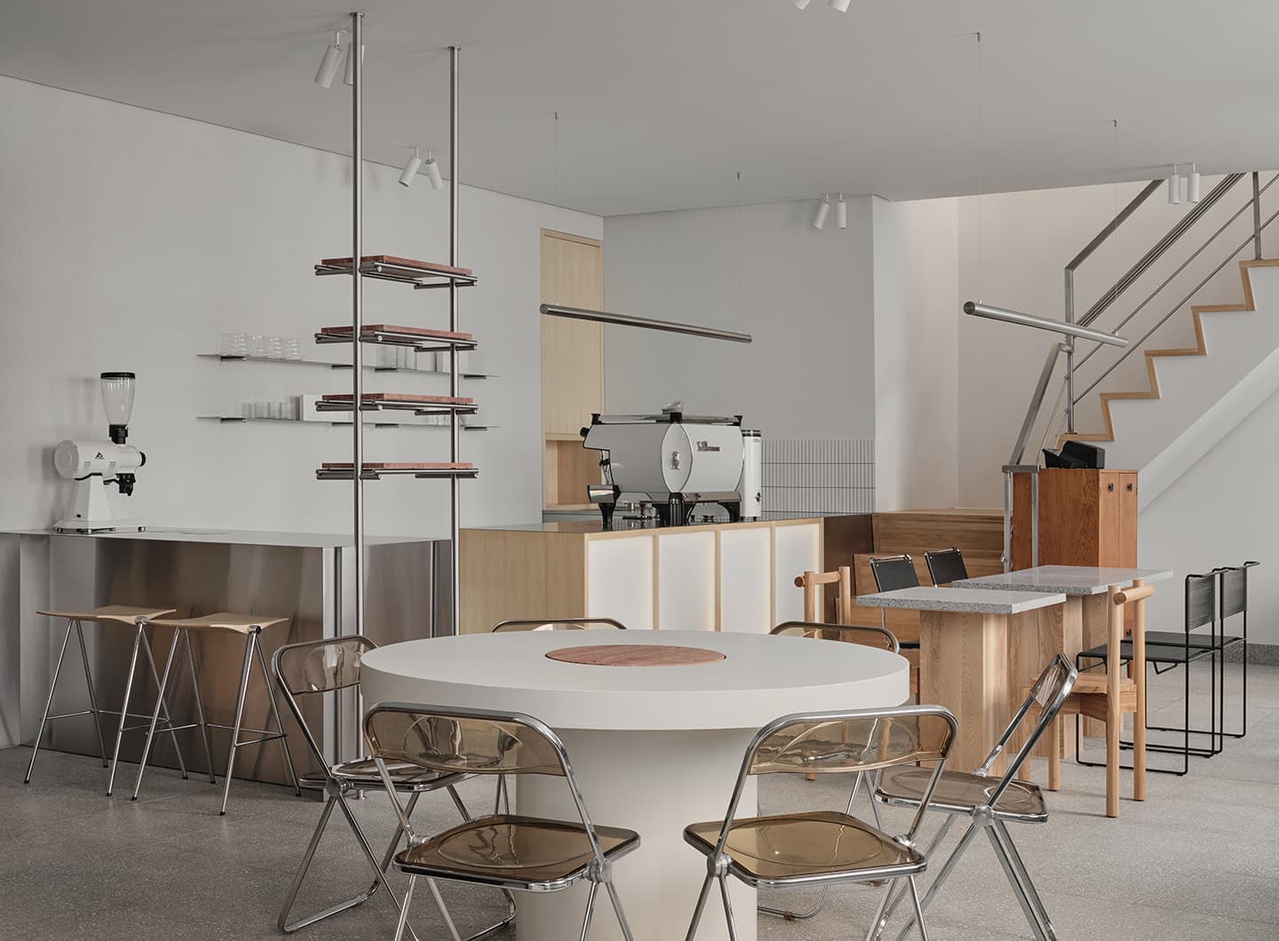 Кофейня в историческом особняке – проект студии Antwe