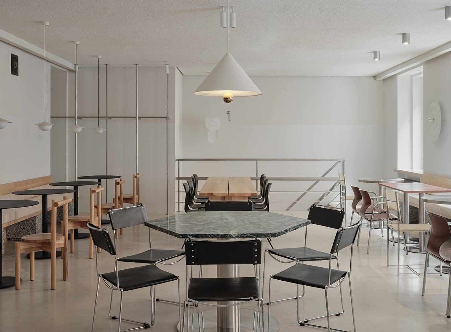 Кофейня в историческом особняке – проект студии Antwe