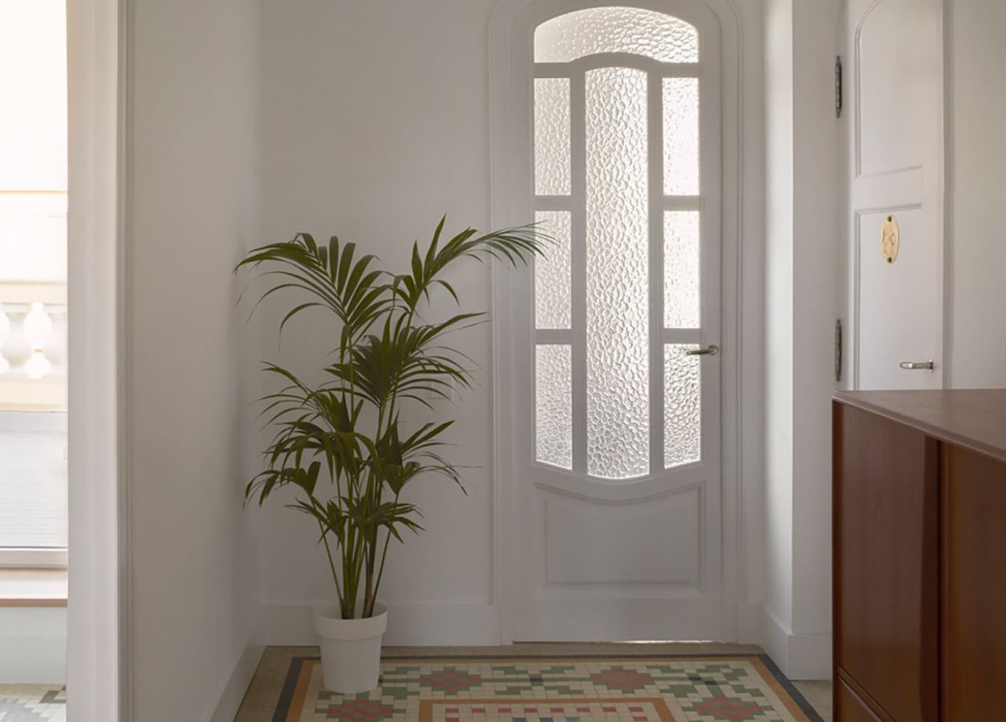 Отремонтированная квартира в здании 1920-х годов – проект студии DG Arquitecto