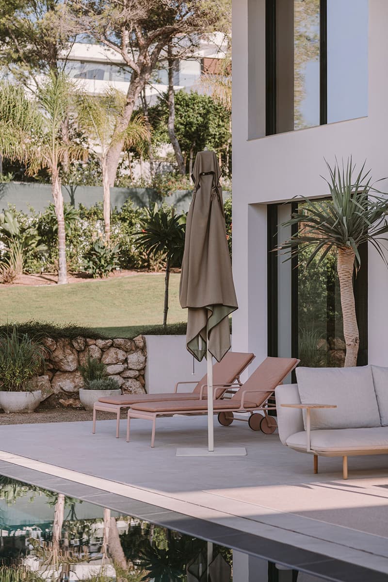 Двухэтажная вилла на острове Майорка с акцентом на ремесла – проект бюро Paradowski Studio