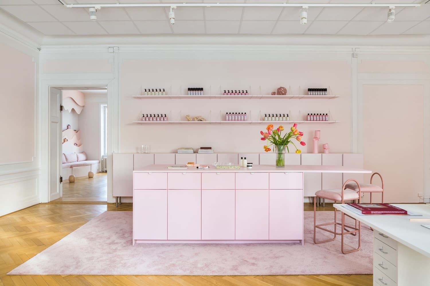 Штаб-квартира бренда средств по уходу за волосами со сказочным интерьером – проект студии ASKA