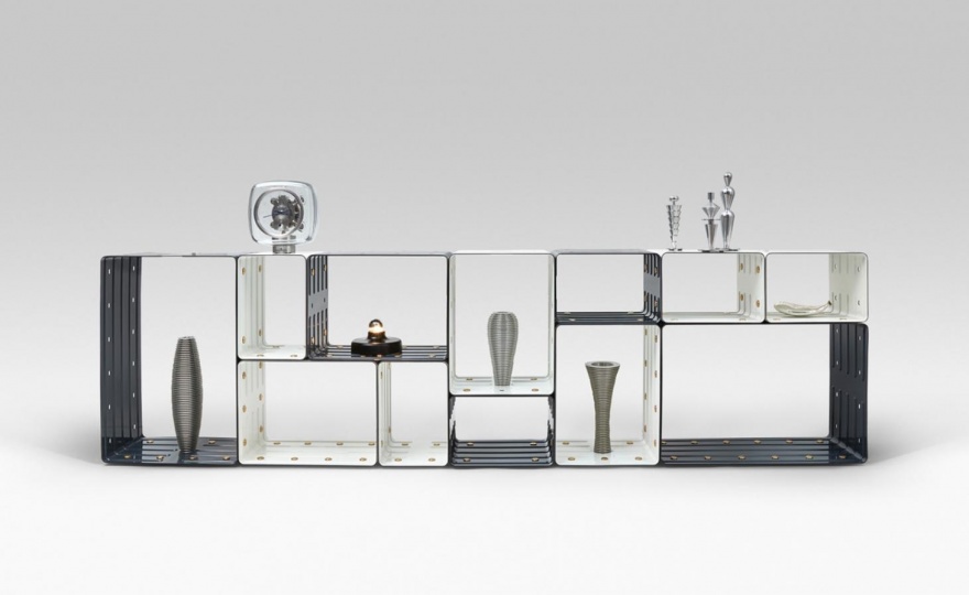 Марк Ньюсон создал декоративный стеллаж для Galerie Kreo